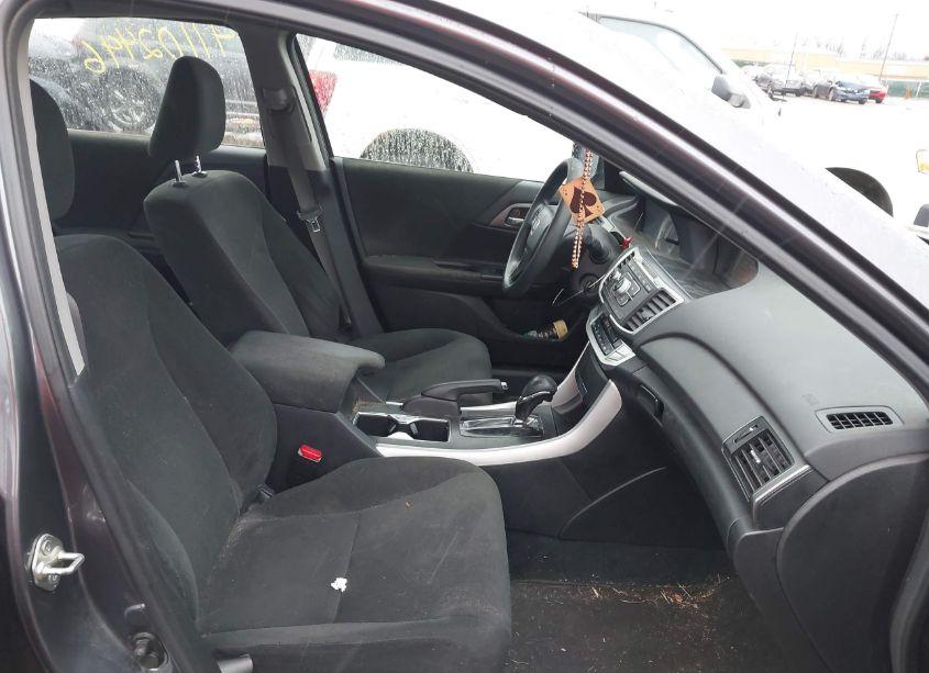 Photo 5 of 2013 Honda Accord LX (VIN 1HGCR2F3XDA040040)