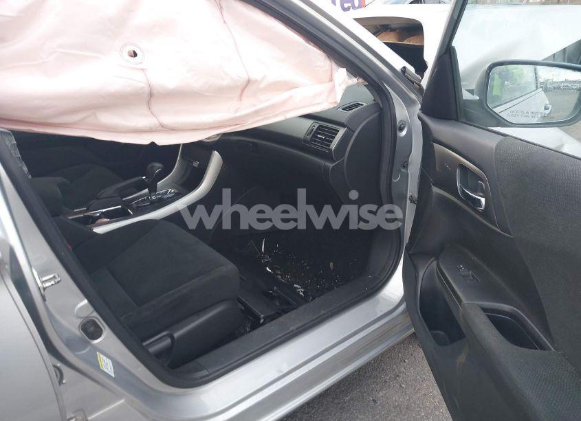 Photo 5 of 2013 Honda Accord LX (VIN 1HGCR2F3XDA053855)