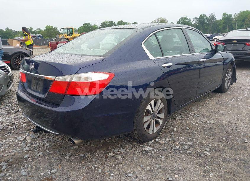 Photo 4 of 2013 Honda Accord LX (VIN 1HGCR2F3XDA054097)