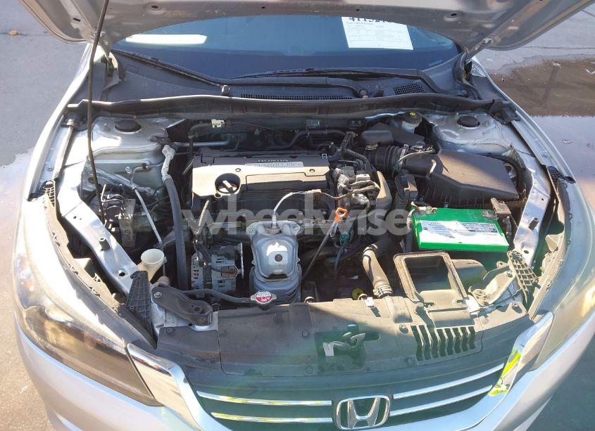 Photo 10 of 2013 Honda Accord LX (VIN 1HGCR2F3XDA069568)