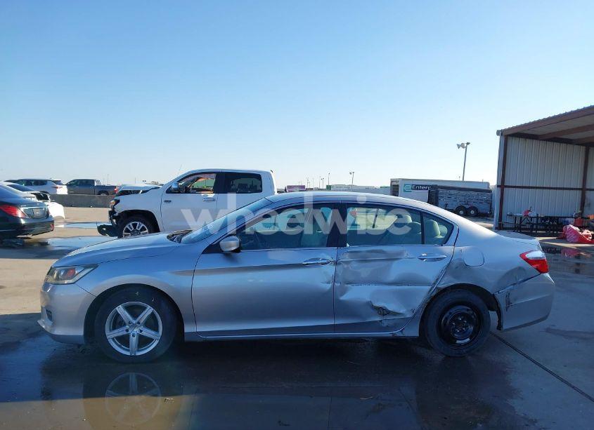 Photo 14 of 2013 Honda Accord LX (VIN 1HGCR2F3XDA069568)