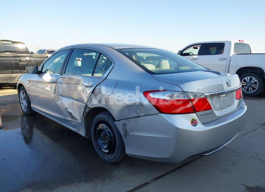 Photo 3 of 2013 Honda Accord LX (VIN 1HGCR2F3XDA069568)