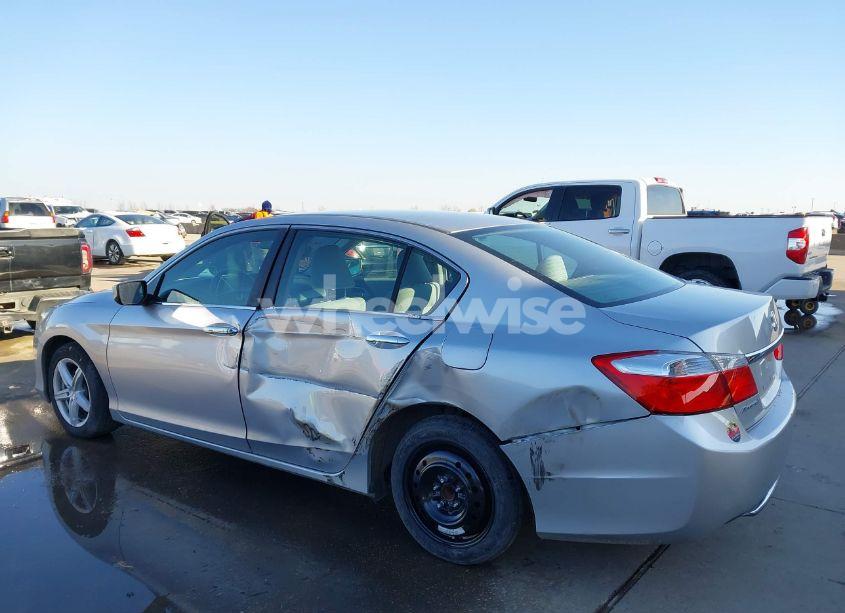 Photo 6 of 2013 Honda Accord LX (VIN 1HGCR2F3XDA069568)