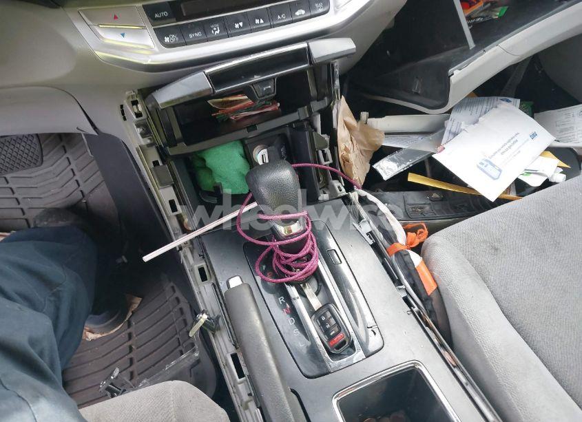 Photo 11 of 2013 Honda Accord LX (VIN 1HGCR2F3XDA078920)