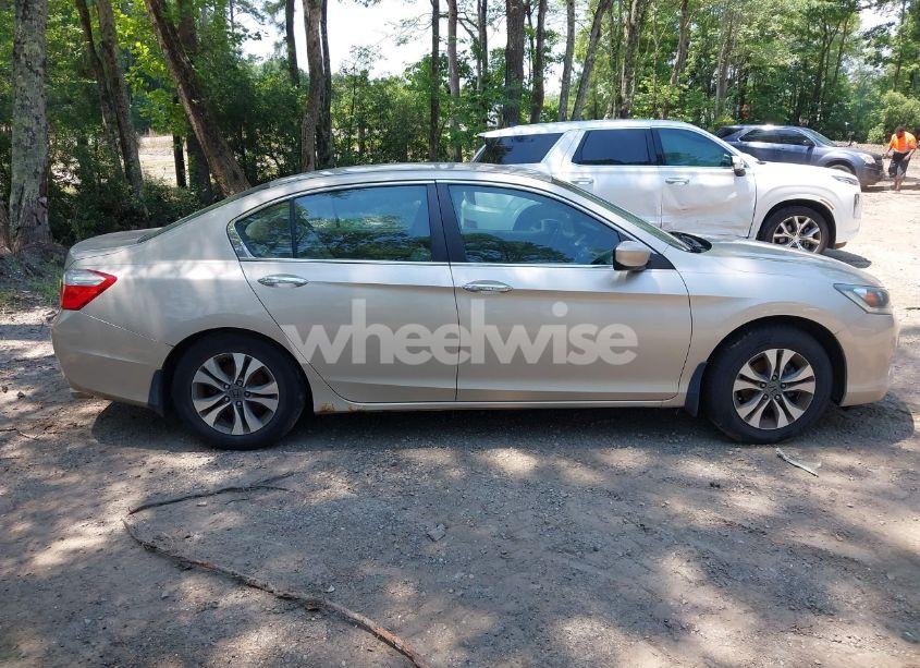 Photo 13 of 2013 Honda Accord LX (VIN 1HGCR2F3XDA099881)