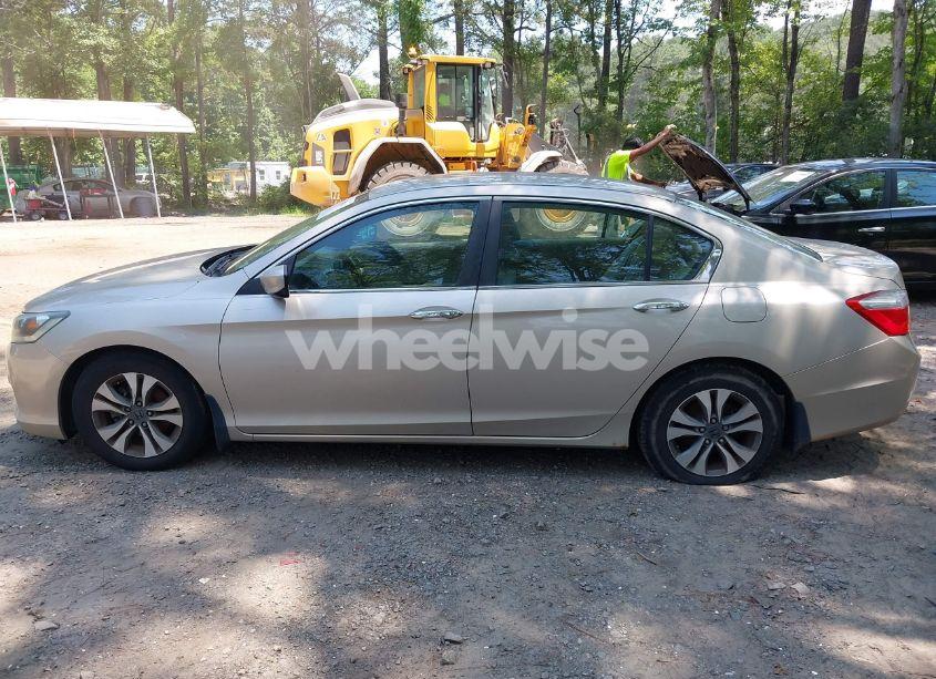 Photo 14 of 2013 Honda Accord LX (VIN 1HGCR2F3XDA099881)