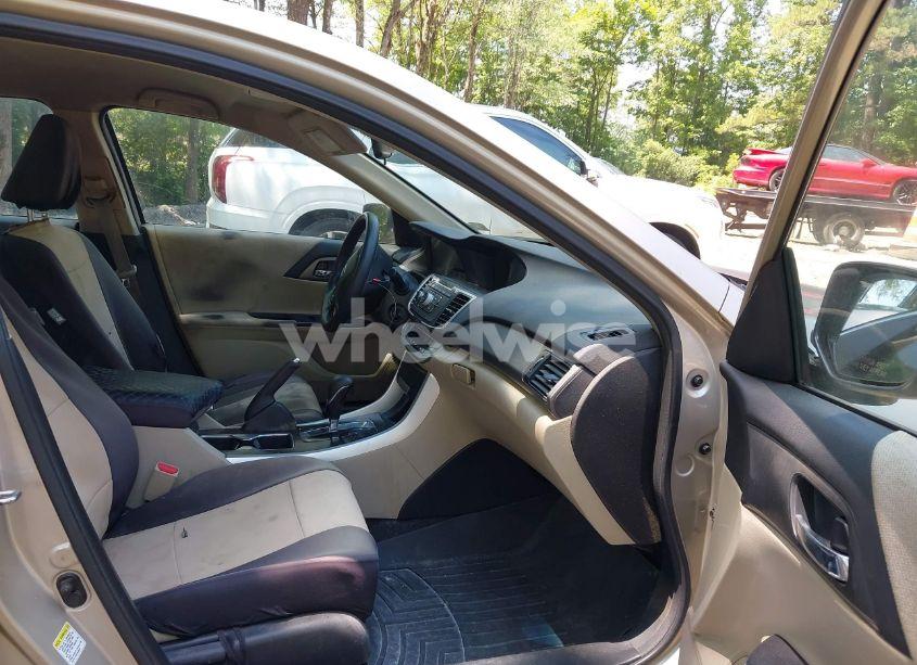 Photo 5 of 2013 Honda Accord LX (VIN 1HGCR2F3XDA099881)