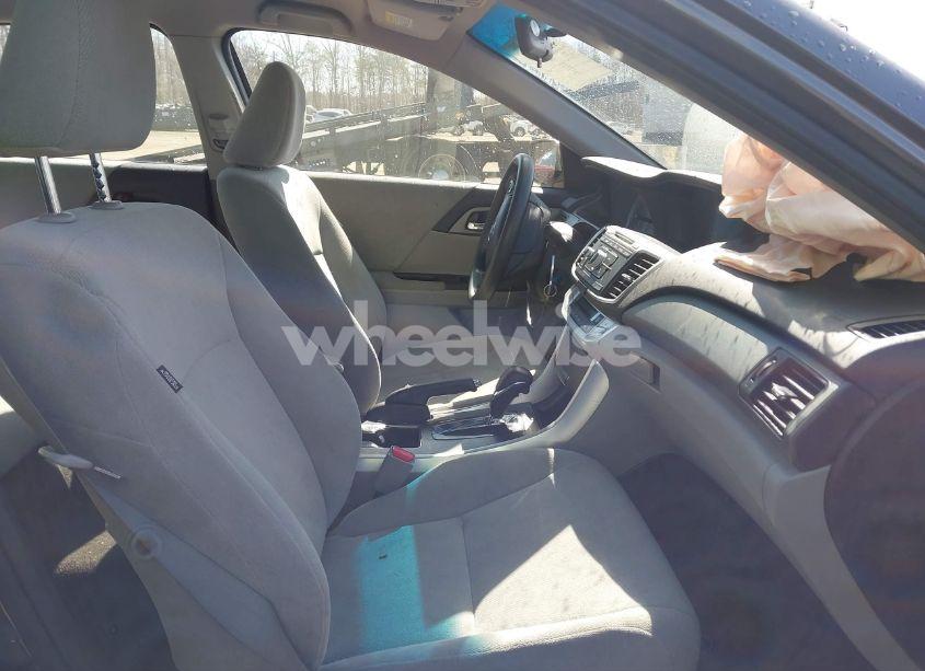 Photo 5 of 2013 Honda Accord LX (VIN 1HGCR2F3XDA107445)