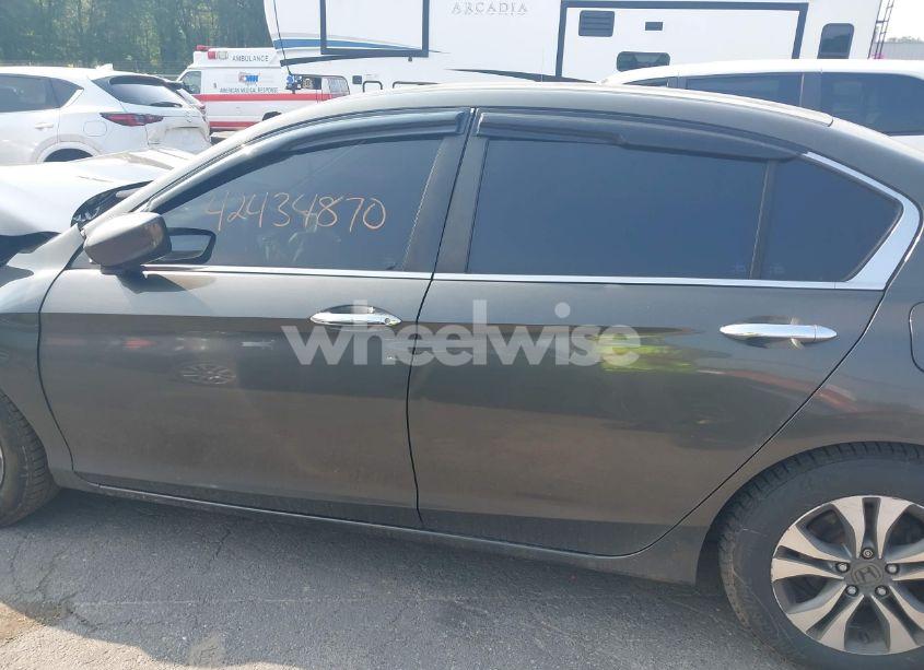 Photo 14 of 2013 Honda Accord LX (VIN 1HGCR2F3XDA142230)