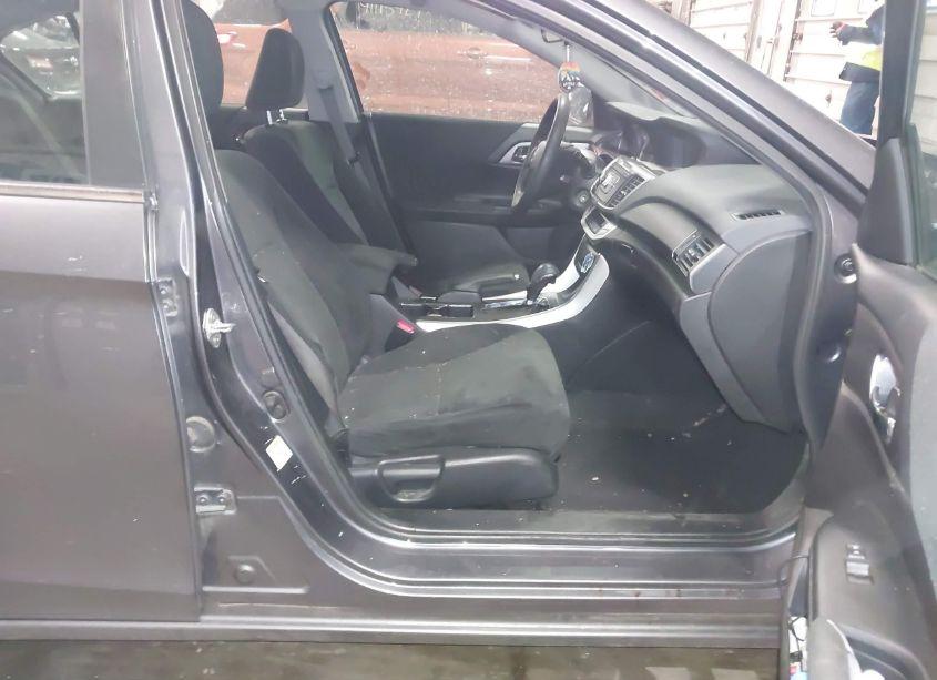 Photo 5 of 2013 Honda Accord LX (VIN 1HGCR2F3XDA143796)