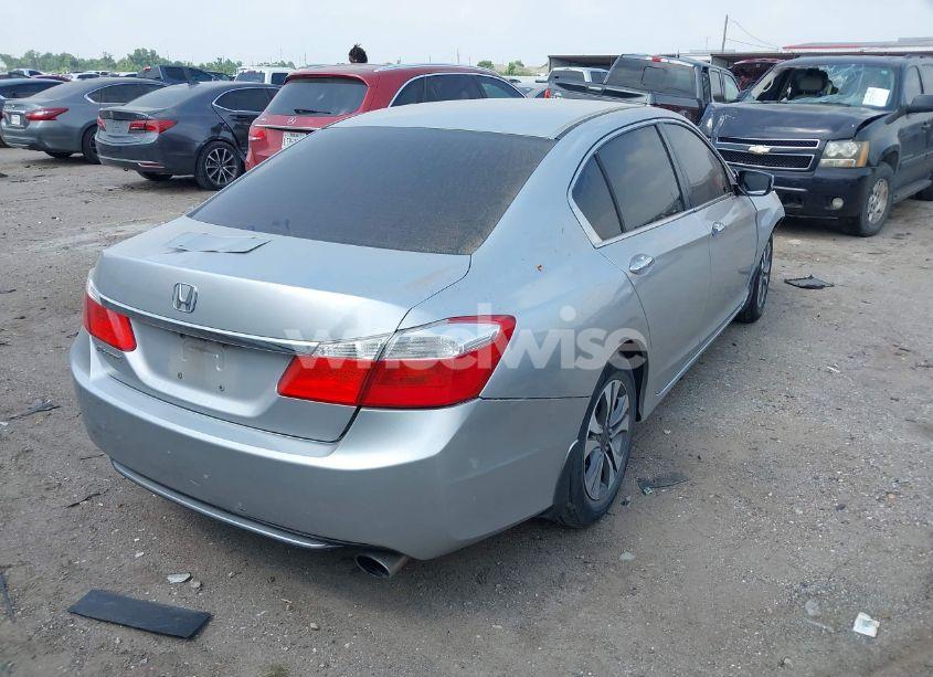 Photo 4 of 2013 Honda Accord LX (VIN 1HGCR2F3XDA148576)