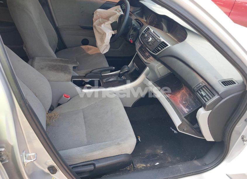 Photo 5 of 2013 Honda Accord LX (VIN 1HGCR2F3XDA148576)