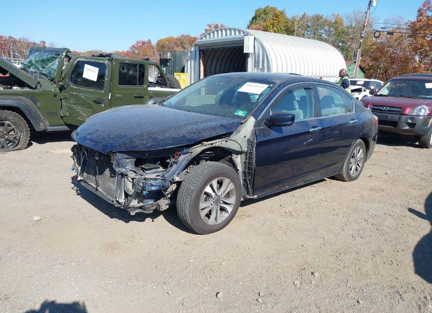 Photo 2 of 2013 Honda Accord LX (VIN 1HGCR2F3XDA177740)