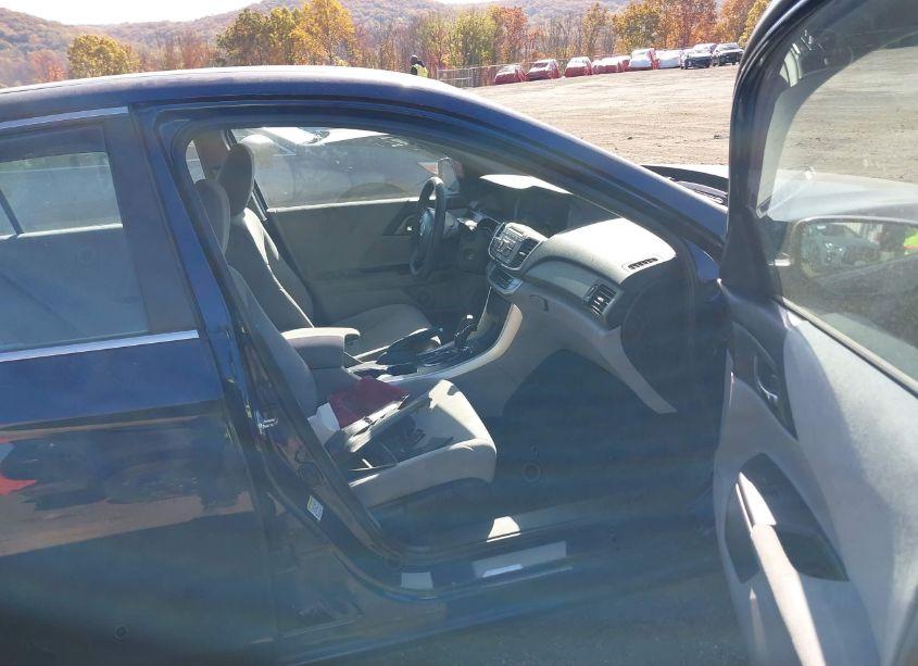 Photo 5 of 2013 Honda Accord LX (VIN 1HGCR2F3XDA177740)