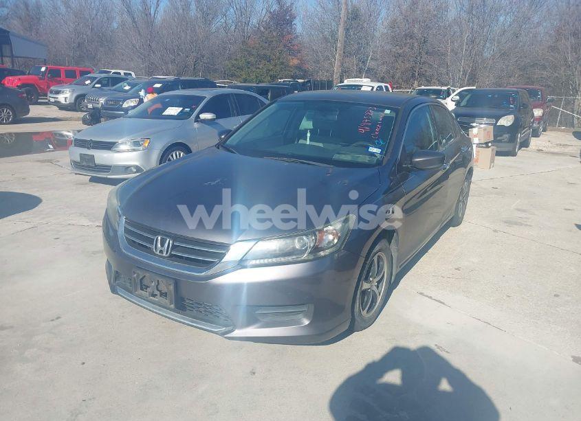 Photo 2 of 2013 Honda Accord LX (VIN 1HGCR2F3XDA236978)