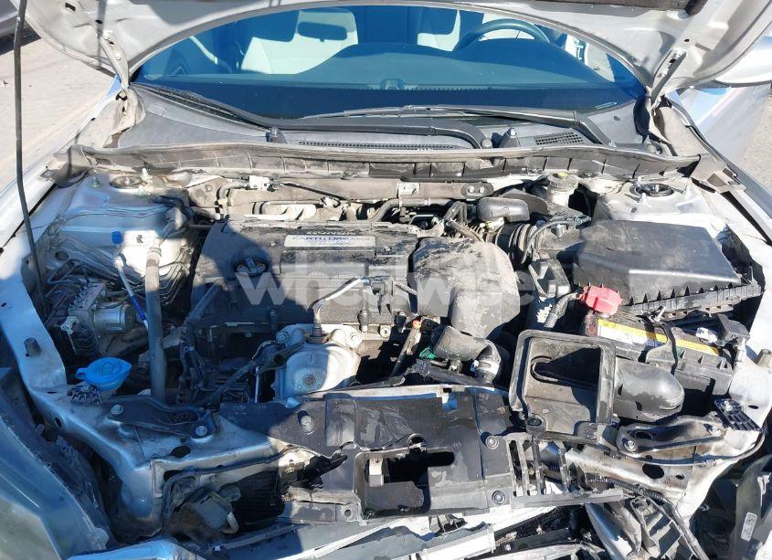 Photo 10 of 2013 Honda Accord LX (VIN 1HGCR2F3XDA283847)