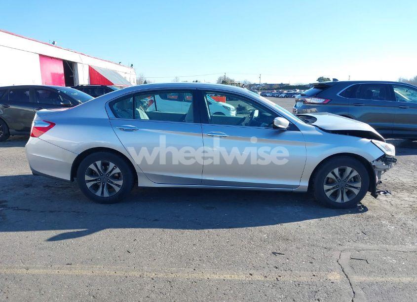 Photo 13 of 2013 Honda Accord LX (VIN 1HGCR2F3XDA283847)