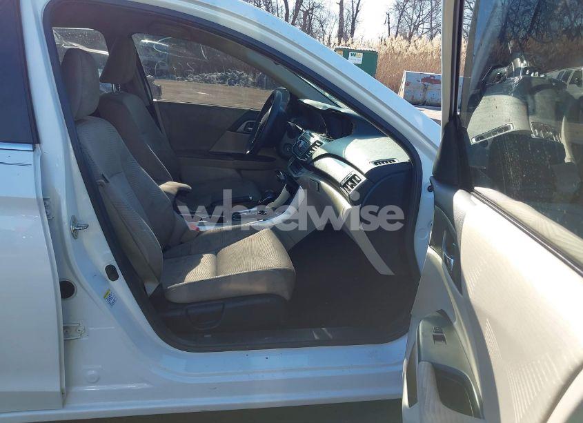 Photo 5 of 2014 Honda Accord LX (VIN 1HGCR2F3XEA055655)