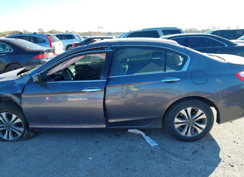 Photo 13 of 2014 Honda Accord LX (VIN 1HGCR2F3XEA056417)