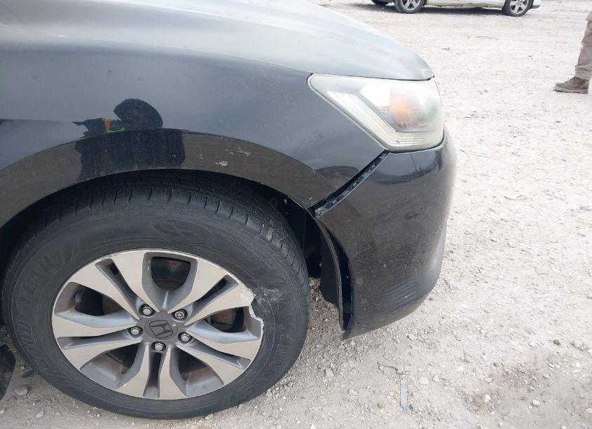 Photo 18 of 2014 Honda Accord LX (VIN 1HGCR2F3XEA098652)