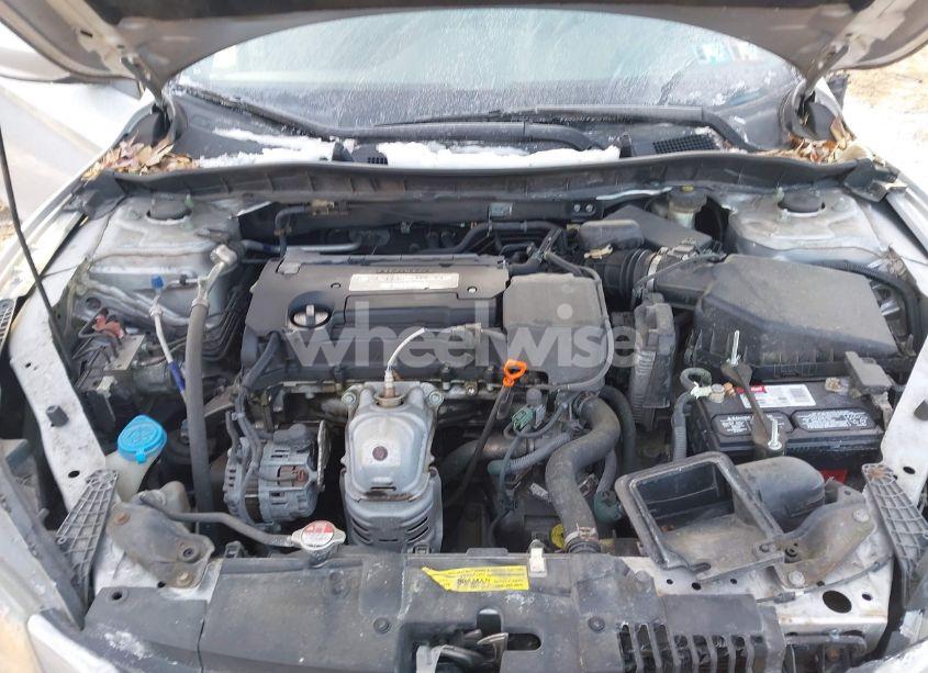 Photo 10 of 2014 Honda Accord LX (VIN 1HGCR2F3XEA152614)