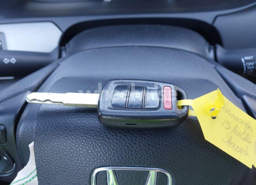 Photo 11 of 2015 Honda Accord LX (VIN 1HGCR2F3XFA005114)