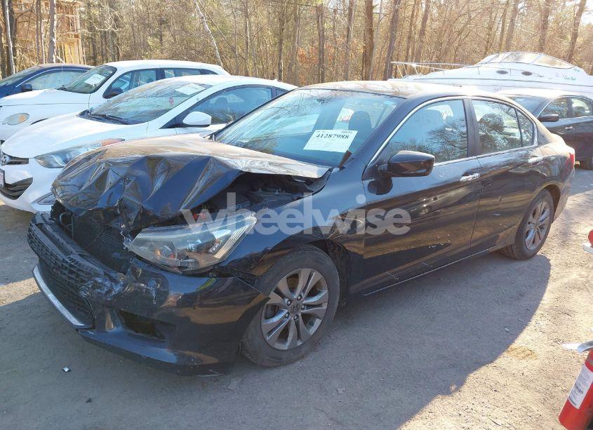 Photo 2 of 2015 Honda Accord LX (VIN 1HGCR2F3XFA005114)