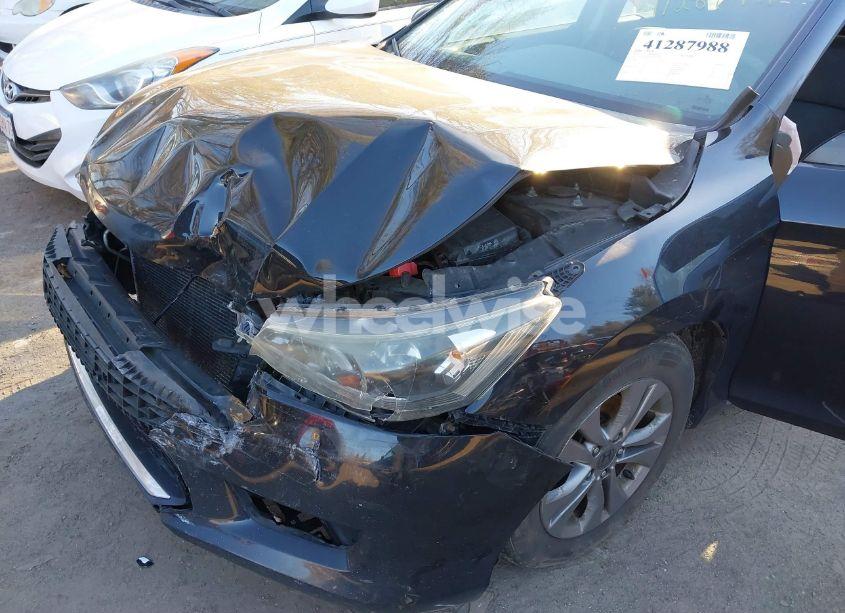 Photo 6 of 2015 Honda Accord LX (VIN 1HGCR2F3XFA005114)