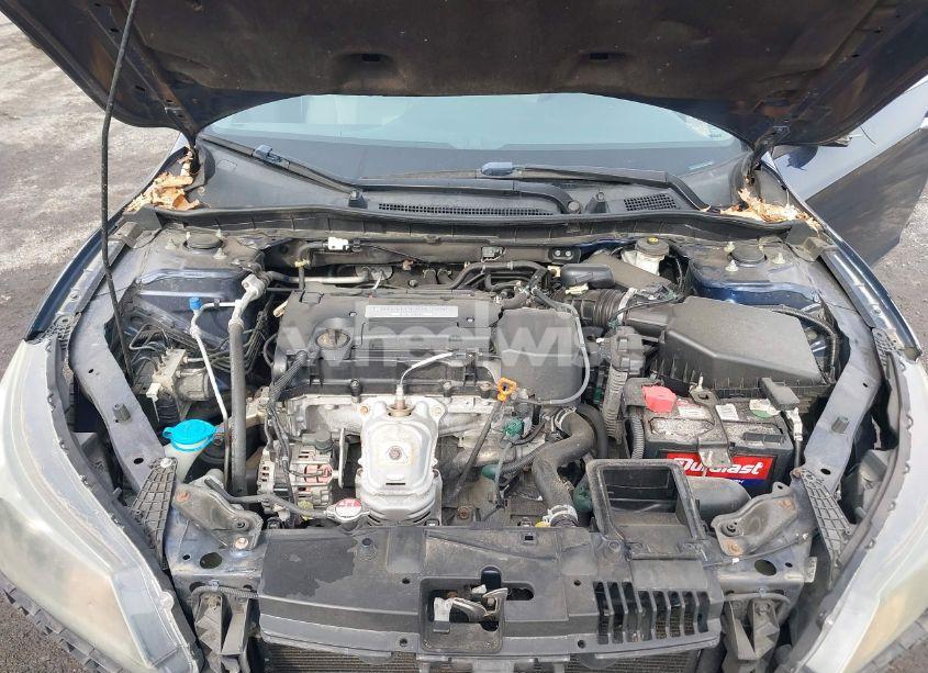 Photo 10 of 2015 Honda Accord LX (VIN 1HGCR2F3XFA006988)