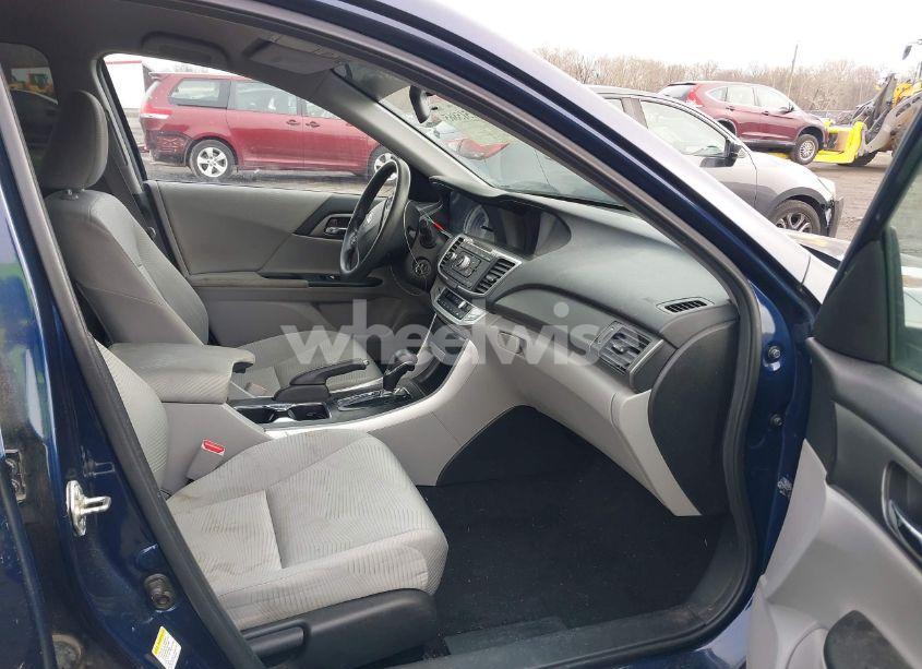 Photo 5 of 2015 Honda Accord LX (VIN 1HGCR2F3XFA006988)