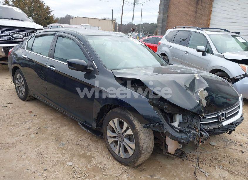2015 Honda Accord LX (VIN 1HGCR2F3XFA034872) main photo