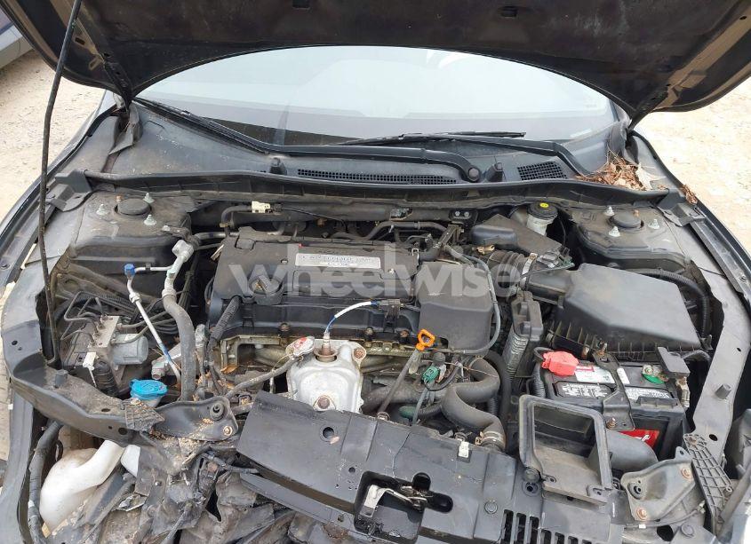 Photo 10 of 2015 Honda Accord LX (VIN 1HGCR2F3XFA034872)