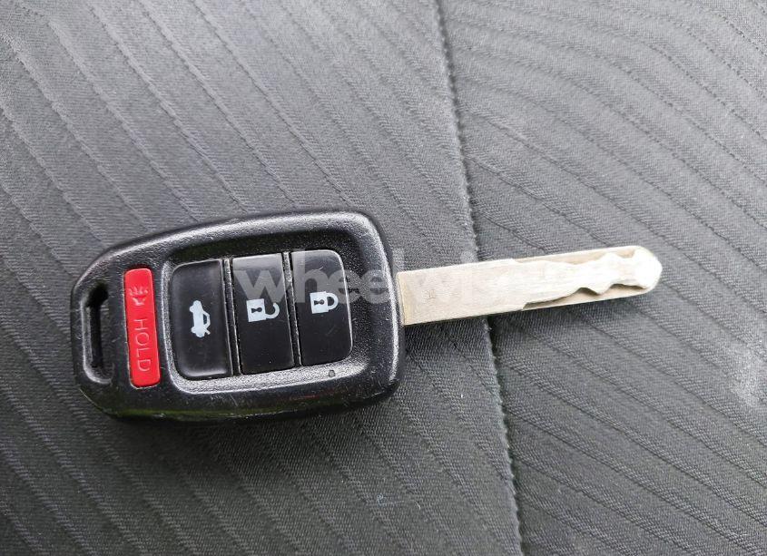 Photo 11 of 2015 Honda Accord LX (VIN 1HGCR2F3XFA034872)