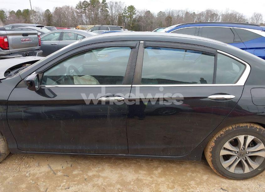 Photo 14 of 2015 Honda Accord LX (VIN 1HGCR2F3XFA034872)