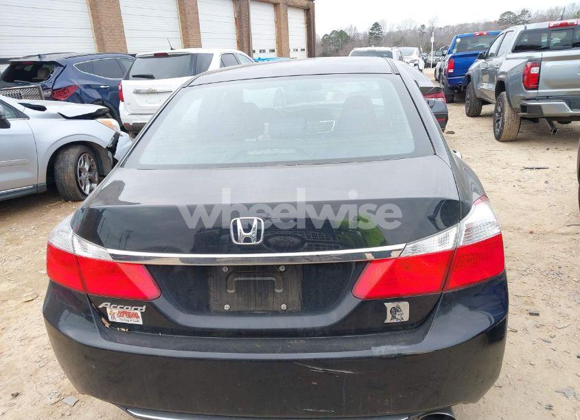 Photo 16 of 2015 Honda Accord LX (VIN 1HGCR2F3XFA034872)