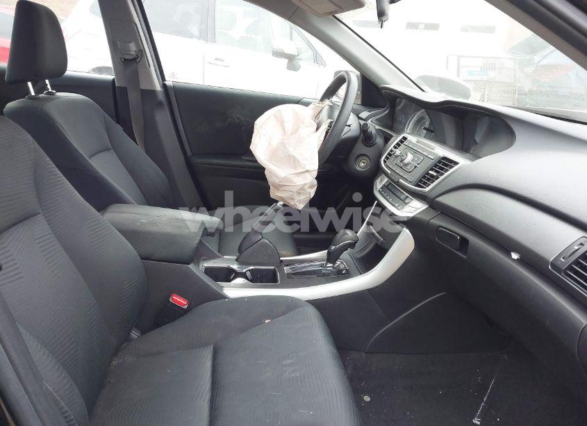 Photo 5 of 2015 Honda Accord LX (VIN 1HGCR2F3XFA034872)