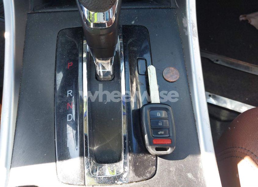 Photo 11 of 2015 Honda Accord LX (VIN 1HGCR2F3XFA041031)