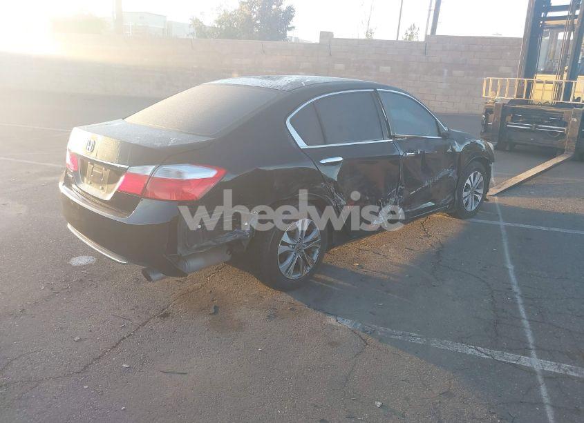 Photo 4 of 2015 Honda Accord LX (VIN 1HGCR2F3XFA041031)