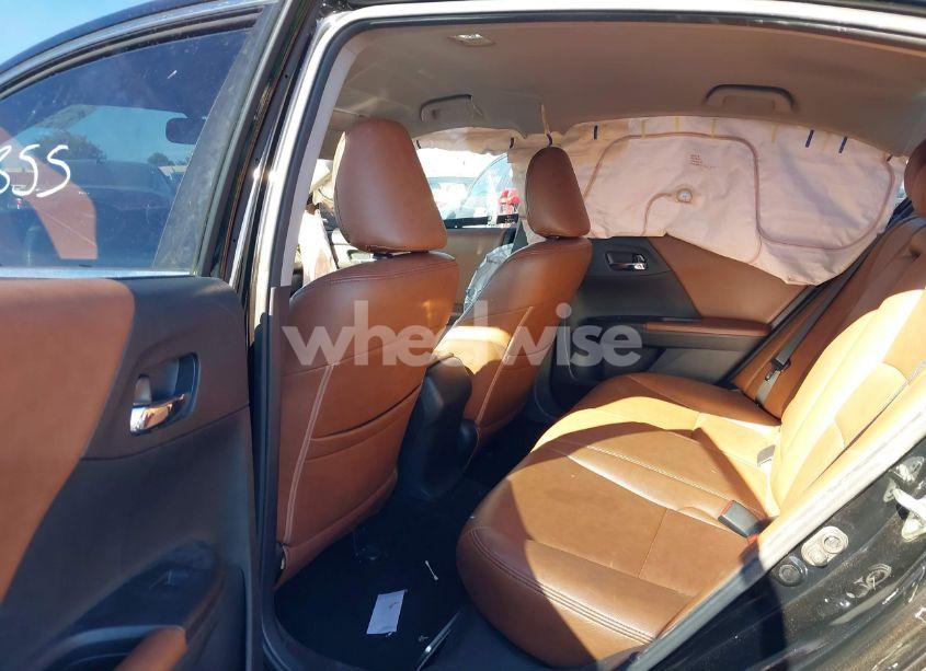 Photo 8 of 2015 Honda Accord LX (VIN 1HGCR2F3XFA041031)