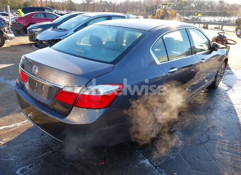 Photo 4 of 2015 Honda Accord LX (VIN 1HGCR2F3XFA067872)