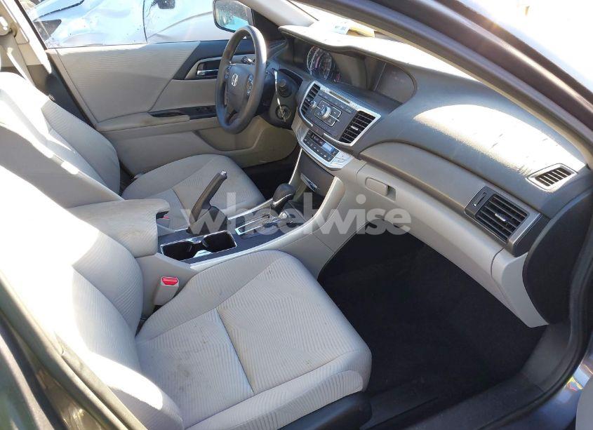 Photo 5 of 2015 Honda Accord LX (VIN 1HGCR2F3XFA067872)