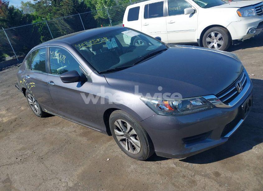 2015 Honda Accord LX (VIN 1HGCR2F3XFA081285) main photo