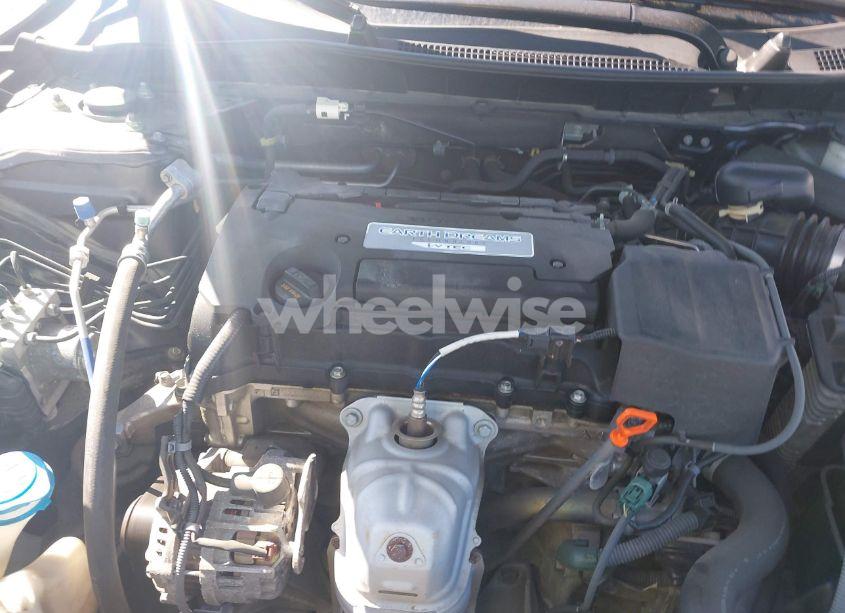 Photo 10 of 2015 Honda Accord LX (VIN 1HGCR2F3XFA081285)