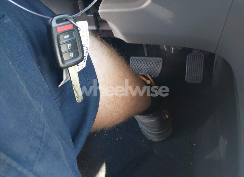 Photo 11 of 2015 Honda Accord LX (VIN 1HGCR2F3XFA081285)