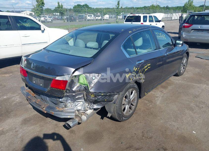 Photo 4 of 2015 Honda Accord LX (VIN 1HGCR2F3XFA081285)