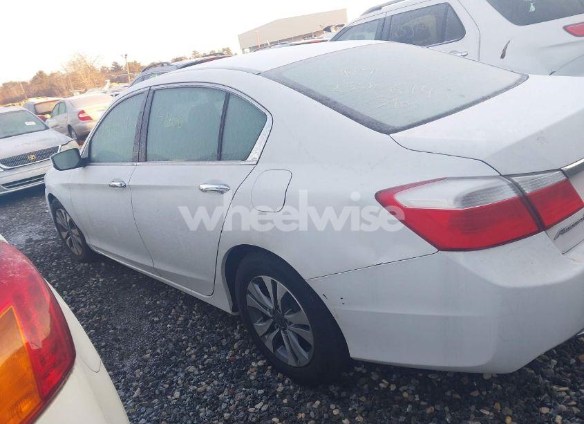 Photo 13 of 2015 Honda Accord LX (VIN 1HGCR2F3XFA095882)