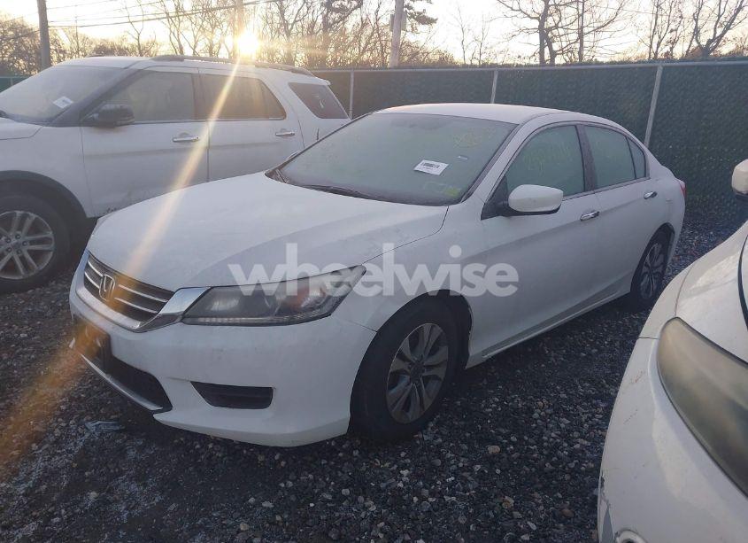 Photo 2 of 2015 Honda Accord LX (VIN 1HGCR2F3XFA095882)