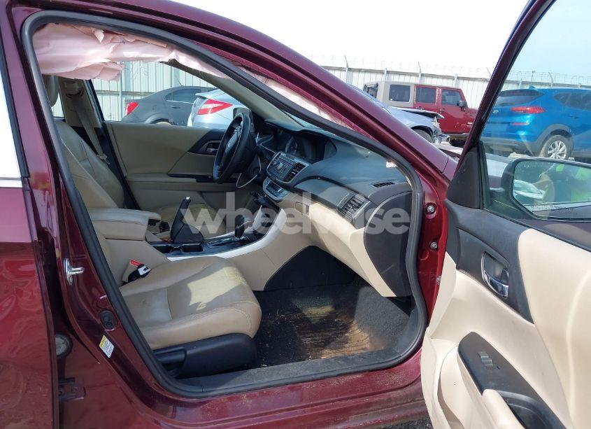 Photo 5 of 2015 Honda Accord LX (VIN 1HGCR2F3XFA124393)