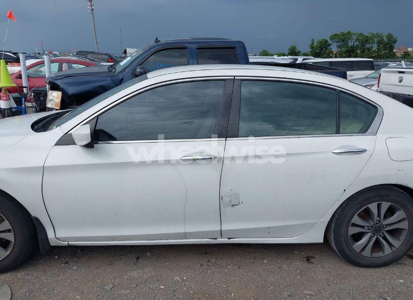 Photo 14 of 2015 Honda Accord LX (VIN 1HGCR2F3XFA127035)