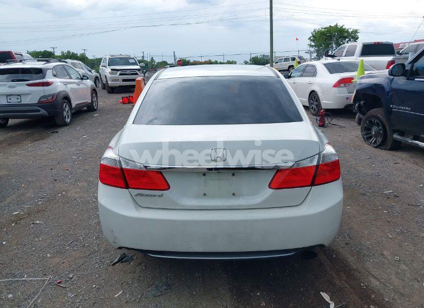 Photo 16 of 2015 Honda Accord LX (VIN 1HGCR2F3XFA127035)